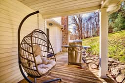 17 Min to NRG | Grill | Huge Yard | Private | Cozy - Holiday Home