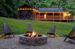 13min Summersville Lake | HotTub | FirePit | Quiet - Holiday Home