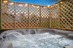 9mi To NRG | Game Room | Hot Tub | Firepit | Grill - Holiday Home