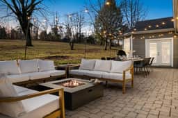 7 min to NRG Park I HotTub I Sauna I Fire Pit