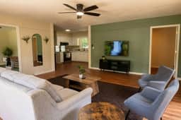 Cozy Getaway 3BR | Arcade + Foosball | Sleeps 10