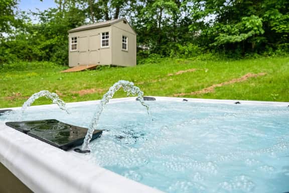 7min to NRG | Sauna | Hottub | Firepit | Huge Deck - Holiday Home