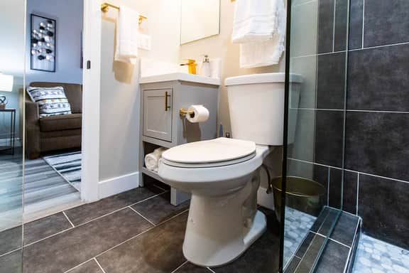 Stylish Urban Retreat – University Heights