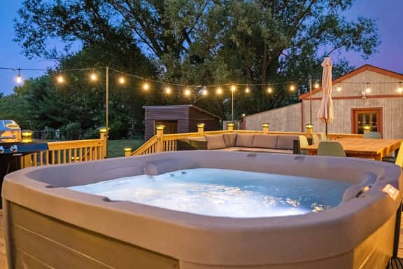 10min to NRG | Hot tub | Sauna | Firepit | 4br 3ba - Holiday Home