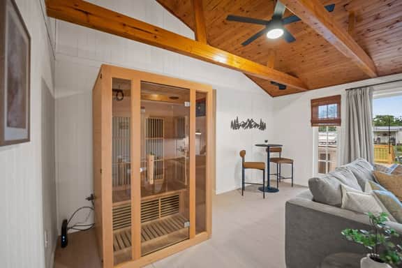 10min to NRG | Hot tub | Sauna | Firepit | 4br 3ba - Holiday Home