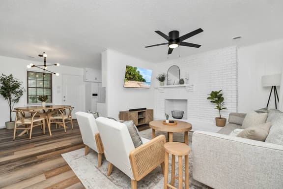 Cozy 2BR newly renovated mid-century modern home