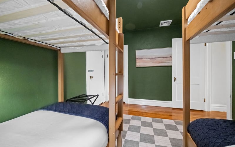 116HarveyAve83.jpg