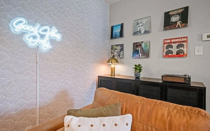 116HarveyAve16.jpg