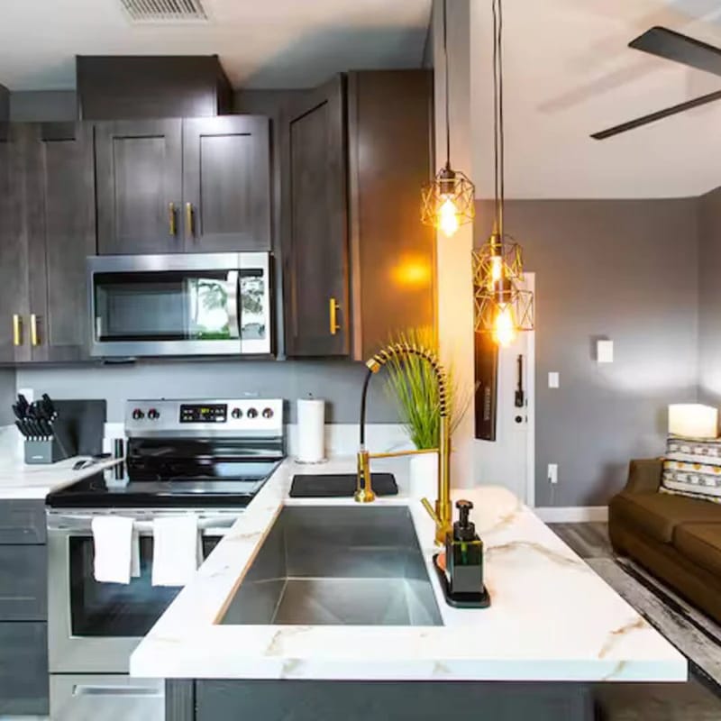 Stylish Urban Retreat – University Heights